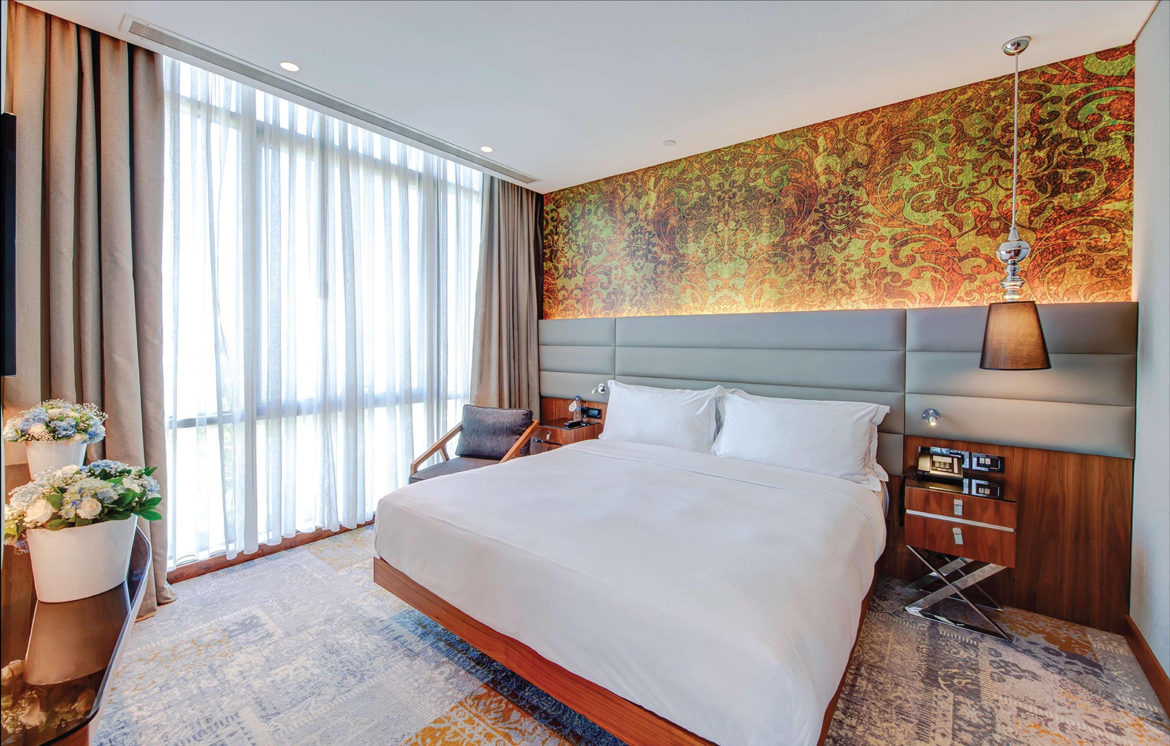 Hotel Doubletree By Hilton Istanbul - Piyalepasa Exteriér fotografie Deluxe Room