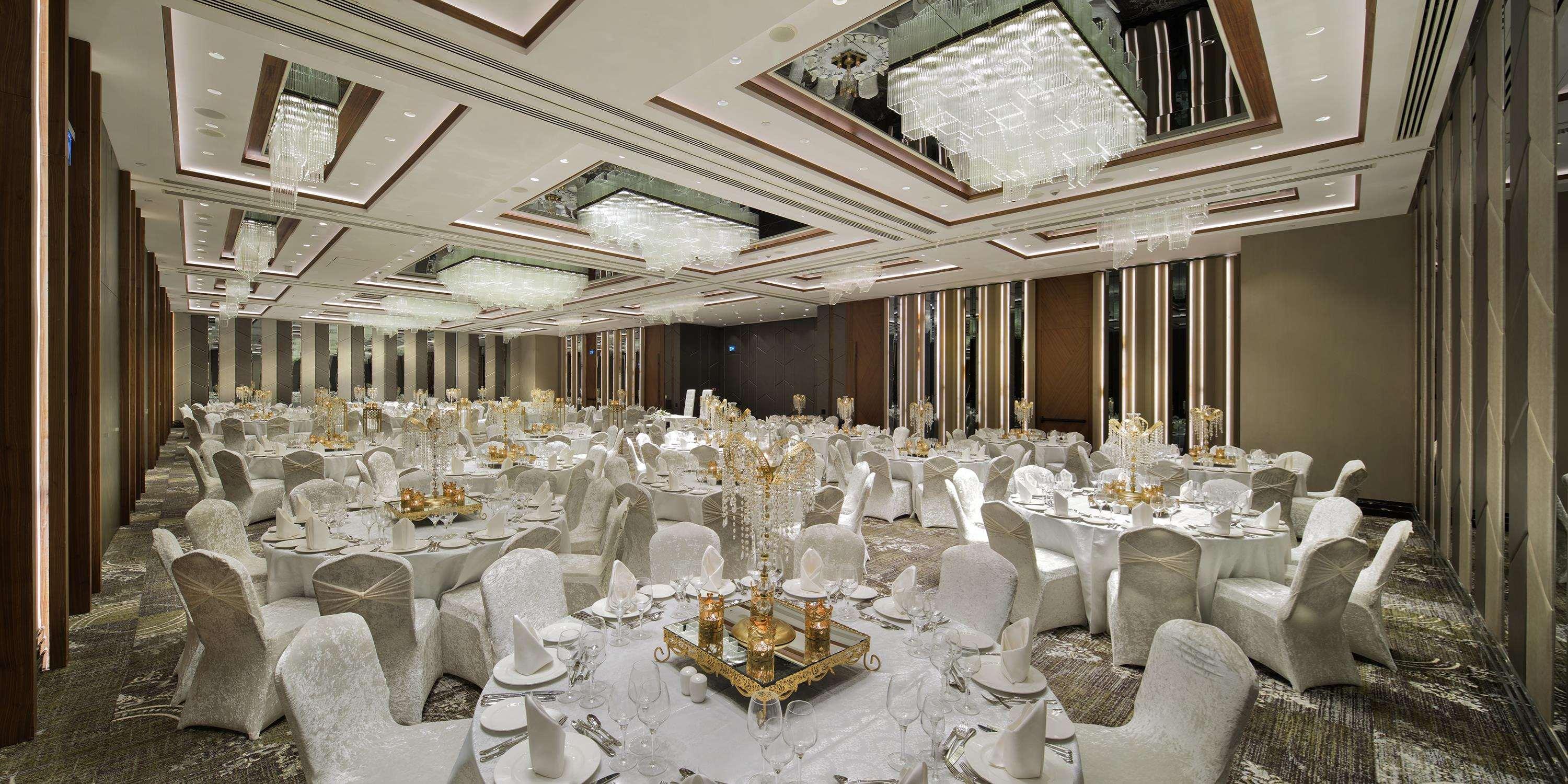 Hotel Doubletree By Hilton Istanbul - Piyalepasa Exteriér fotografie The ballroom