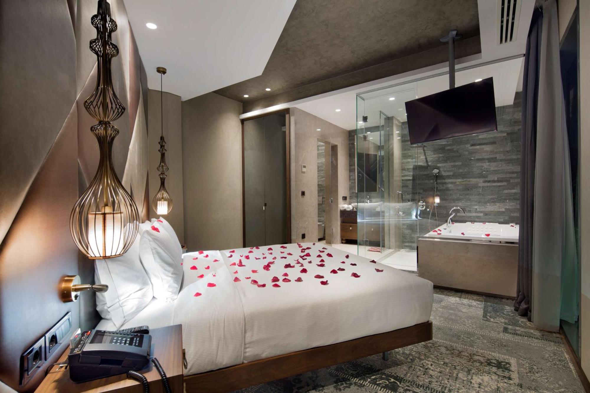 Hotel Doubletree By Hilton Istanbul - Piyalepasa Exteriér fotografie