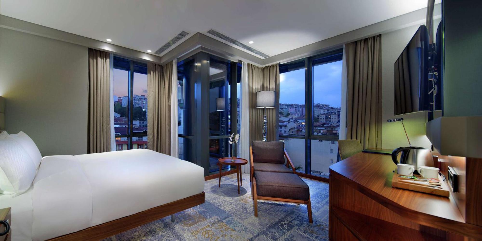 Hotel Doubletree By Hilton Istanbul - Piyalepasa Exteriér fotografie Deluxe Room