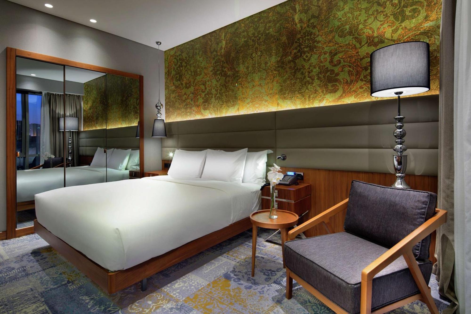 Hotel Doubletree By Hilton Istanbul - Piyalepasa Exteriér fotografie Deluxe Room