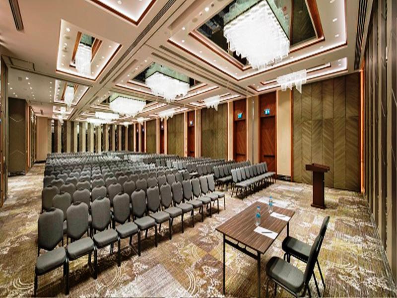 Hotel Doubletree By Hilton Istanbul - Piyalepasa Exteriér fotografie The Grand Ballroom